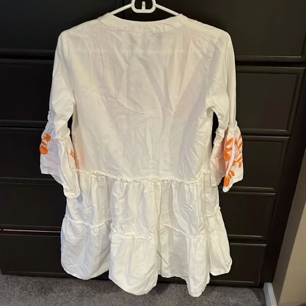 🌷EUC EMBROIDERED DRESS - Picture 8 of 8